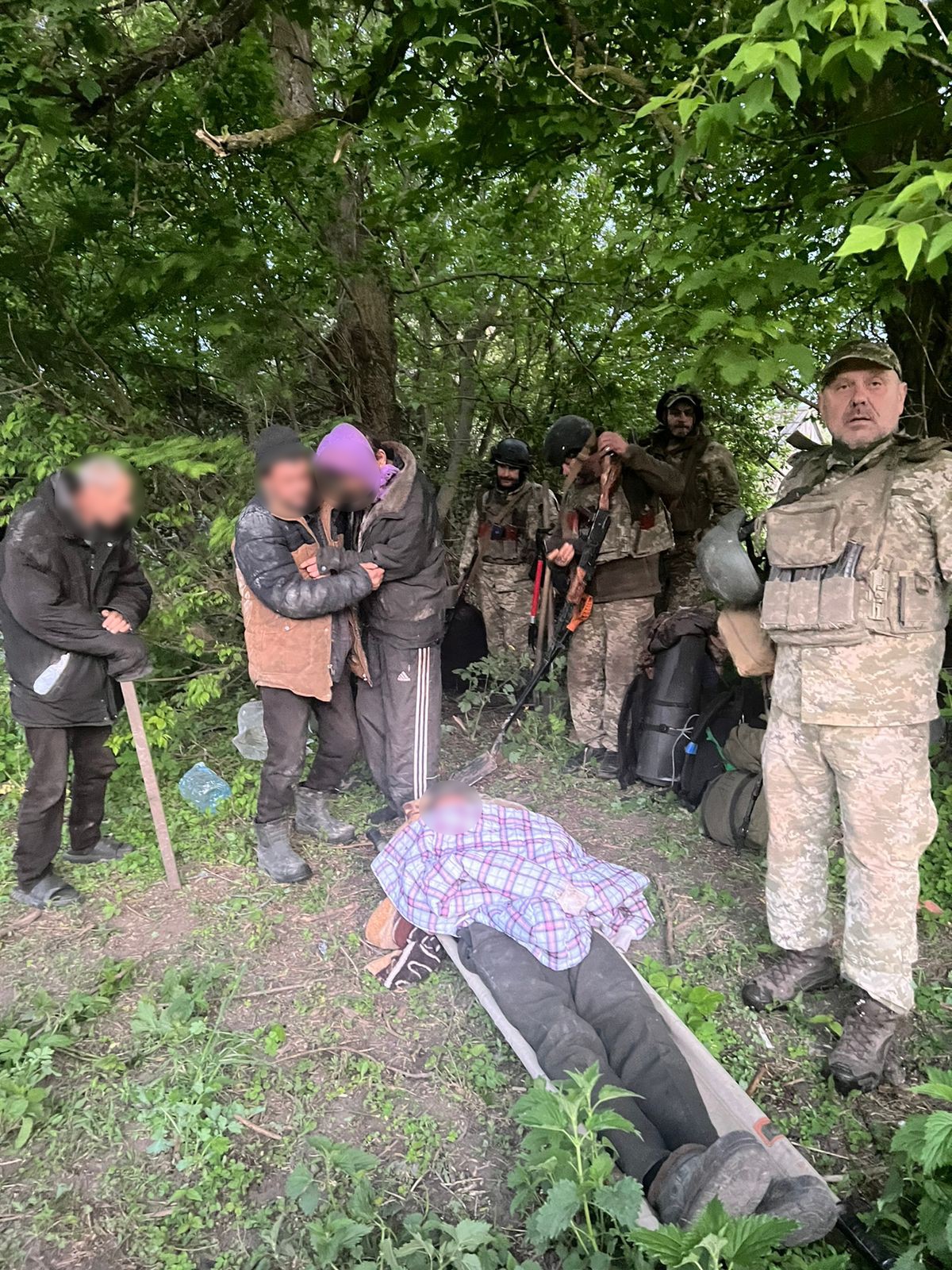 На Сумщині прикордонники врятували трьох поранених цивільних після атаки FPV-дрона